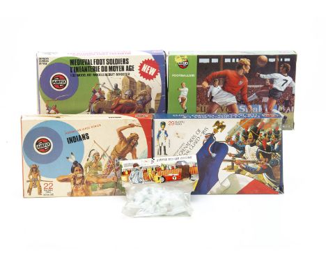 Vintage Airfix 1:32 Scale Plastic Figure Sets, a bagged Airfix Motor Racing Track Officials and Spectators 5089, factory seal