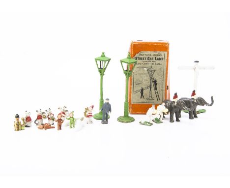 Miscellaneous items comprising empty boxes (2) for Hill Street Gas Lamp set with repainted lamps,  boxes F, Taylor Barrett Ja