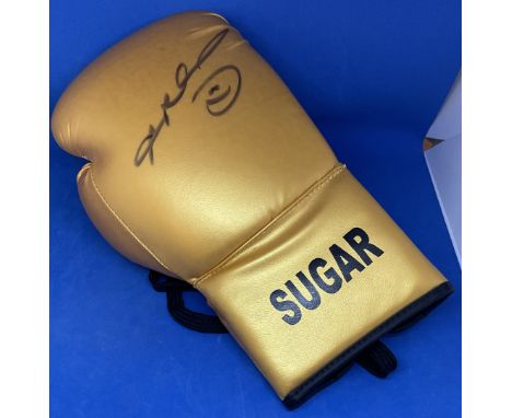 Sugar Ray Leonard signed Golden Sugar Boxing Glove fantastic item from one of all-time great of boxing Ray Charles Leonard (b