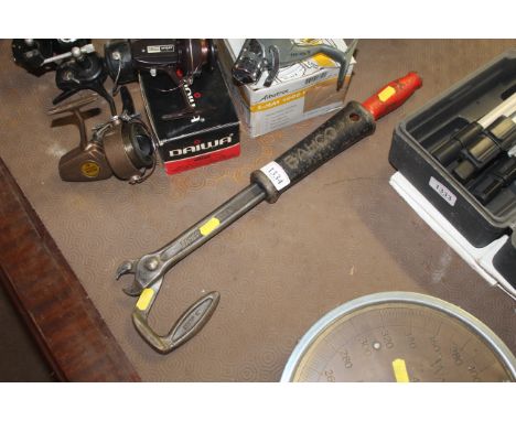 A vintage Bahco nail puller