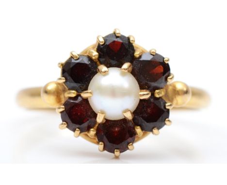 A vintage 9ct gold cultured pearl and garnet cluster ring, P 1/2, 2.8gm 