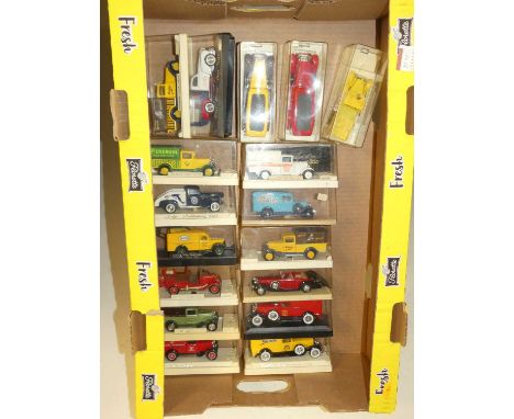 26 Solido vintage cars, in clear plastic cases