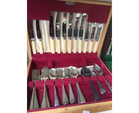 Light oak canteen of EPNS cutlery 