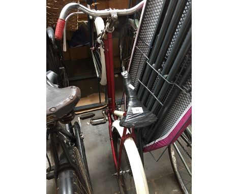 A childs Hopper bicycle 