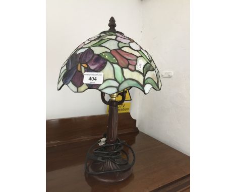 A reproduction Tiffany style table lamp, height 40cm. 