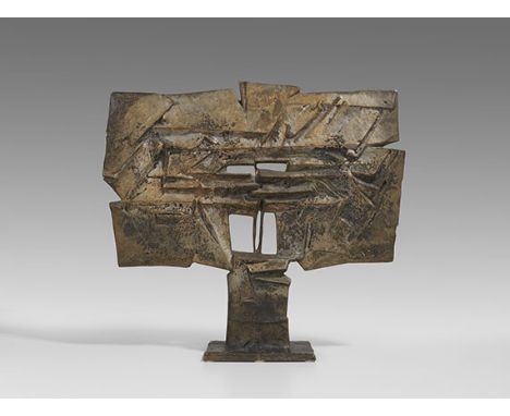 Fritz Koenig     1924 Würzburg - 2017 Altdorf bei Landshut Kleines Votiv W. 1964. Bronze mit goldbrauner Patina.  Clarenbach 