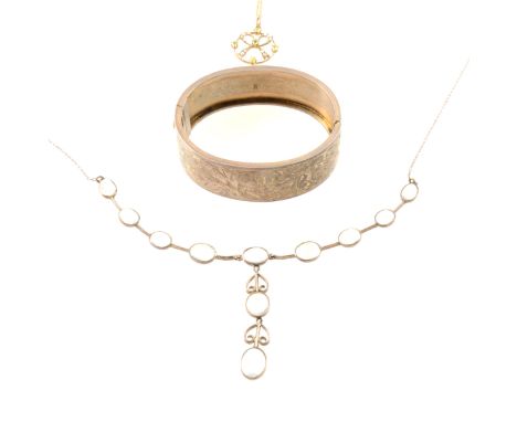 A collection of vintage jewellery, to include a moonstone necklet, 23cm long, a Victorian silver bangle, half-hinged with fol