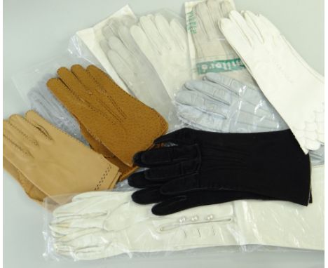 COLLECTION VINTAGE LADIES KID GLOVES, all in pairs including elbow length evening pair with button cuffs (10 pairs)