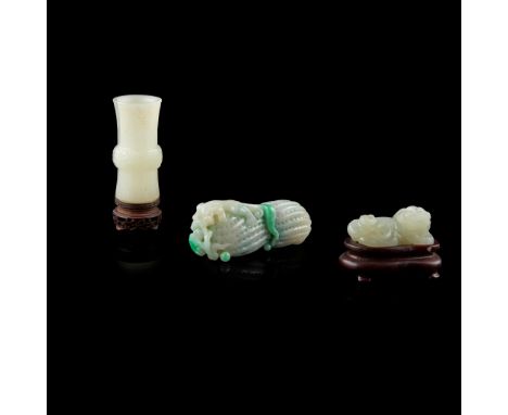 GROUP OF THREE JADE CARVINGS 白玉觚、青白玉雕瑞獸擺件 及 翡翠螭龍佛手把件（一組三件） comprising: a white jade gu-form vase carved with taotie mask to t