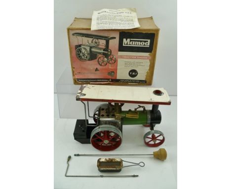 A MAMOD TE1 TRACTION ENGINE in original vendor's box 