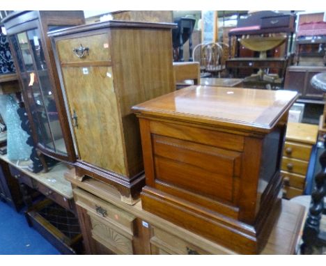 A WALNUT BEDSIDE CABINET, and a commode (2)