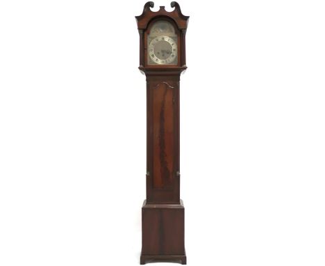 AN EARLY 20TH CENTURY MAHOGANY CASED GRANDMOTHER CLOCK&nbsp; brass face bearing silvered dial with Roman numerals, 28cm diame