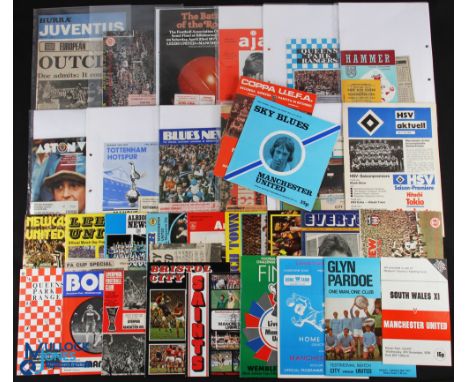 1976/77 Manchester Utd Div. 1 away match programmes (14) plus Southampton (FAC), Liverpool (FAC Final), Hamburg SV (friendly)