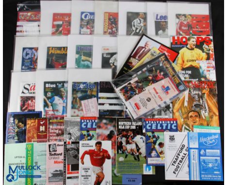 1995/96 Manchester Utd complete league season away programmes (19) + match tickets (9); FAC aways Reading, Sunderland + ticke