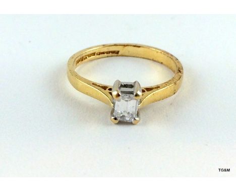 18ct gold ladies baguette diamond solitaire ring approx 0.25ct size K