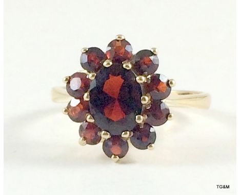 9Ct Gold Ladies Garnet Cluster Ring Size O