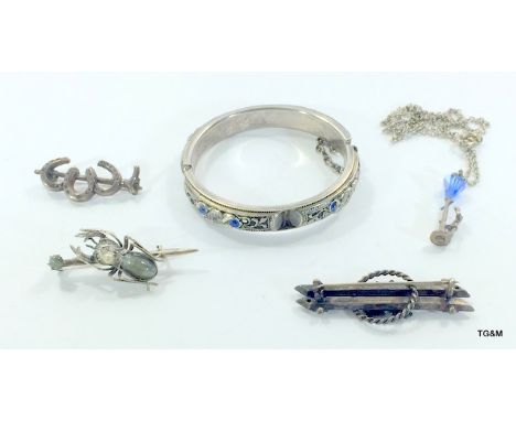 Vintage silver jewellery bangle brooches etc.