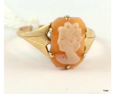 9ct gold ladies cameo ring size o