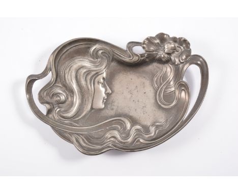 W.M.F. an Art Nouveau pewter tray, 23cm.