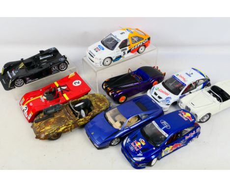 UT - Hot Wheels - Bburago - Solido - A group of damaged and incomplete 1:18 scale cars for restoration or parts including For