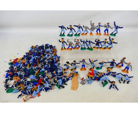 Timpo - A large quantity of Timpo (Swoppet type) American Civil War Series figures. The lot contains over 30 figures on bases