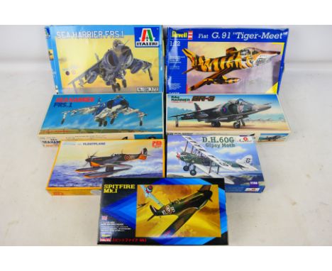 Revel - Italeri - PM Model - Fujimi - Other - Seven boxed military aircraft plastic model kits in 1:72 scale. Lot includes Re