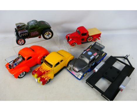 Motor Max - Universal Hobbies - A group of unboxed 1:18 scale cars, a 1940 Ford Coupe, A Willys Coupe, a 1934 Ford Coupe, a m