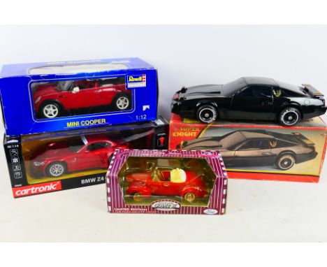 Revell - Cartronic - Hong Da - Gearbox - A group of plastic and dicast vehicles in varying scales to include #42525 RC 1/14 s