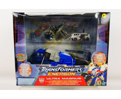 Hasbro - Transformers - A factory sealed 2003 dated Transformers Energon Ultra Magnus. The model appears Mint in a Very Good 