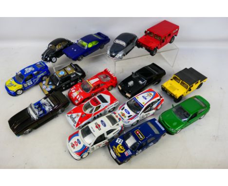 Maisto - Bburago - Maisto - A group of unboxed cars in 1:24/ 1:25 scale including VW Beetle, Lancia Stratos, Ferrari F40, For