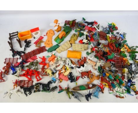 Timpo - Britains - Herald - Crescent - Lone Star - Others - A large quantity of unboxed plastic soldiers, accessories, farm a