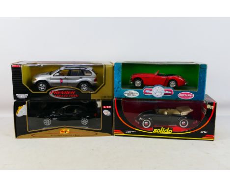 Solido - Britains - Maisto - Motor Max - 4 boxed 1/18 scale diecast cars to include #8014 V.W Coccinelle, #7460 1961 Austin H