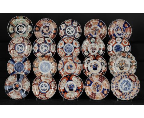 TWENTY JAPANESE IMARI FLUTED DISHES, MEIJI 22-25cm diam ++As a lot in good condition. One or two with small chips but a caref