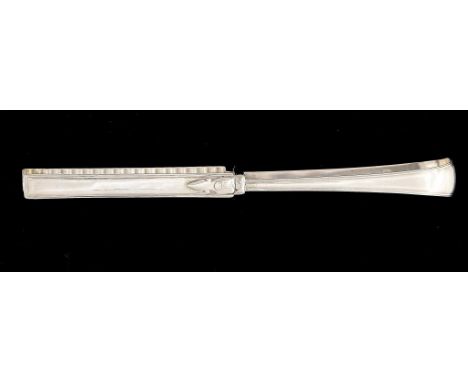 A PAIR OF GEORGE III SILVER ASPARAGUS TONGS Old English Thread pattern, crested, by George Smith and William Fearn, London c1