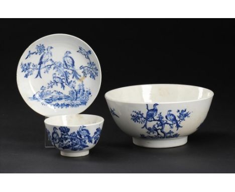 A COALPORT BLUE AND WHITE TEA BOWL AND SAUCER AND MATCHING SLOP BASIN, JOHN ROSE & CO, C1800-10 printed with the Caughley Bir