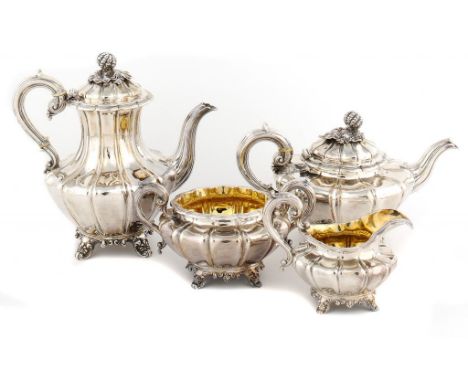 A WILLIAM IV SILVER MELON SHAPED TEA AND COFFEE SERVICE with melon knop, coffee pot 24cm h, by Edward Barnard & Sons, London 