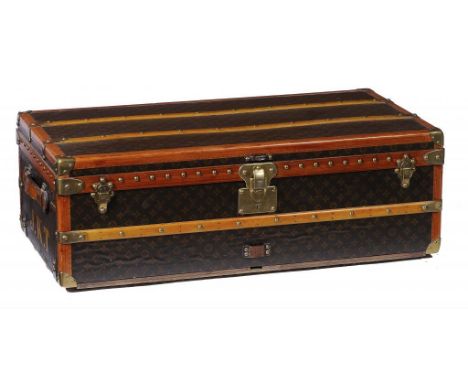 A LOUIS VUITTON TRUNK, SERIAL NO 803342, EARLY 20TH C the interior with canvas covered tray and three straps, the ends with t