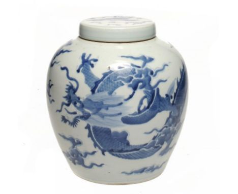 A CHINESE BLUE AND WHITE GINGER JAR AND COVER, 19TH/20TH C 22cm h ++In fine condition