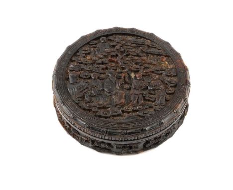 A CHINESE EXPORT CARVED TORTOISESHELL SNUFF BOX AND COVER, 19TH C the scene to the underside of the box with a central vacant