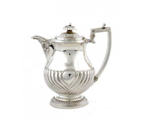 A GEORGE III SILVER COFFEE POT with integral hinge to the domed lid, 22cm h maker's mark rubbed, London 1817, 29ozs 10dwts ++