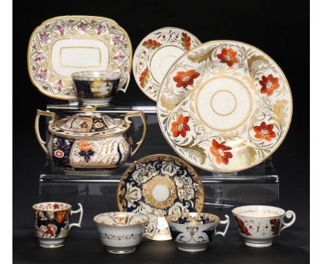 A GROUP OF COALPORT TEA WARE, 1800-14 various shapes and patterns including a London shape teacup in the Peace of Paris patte