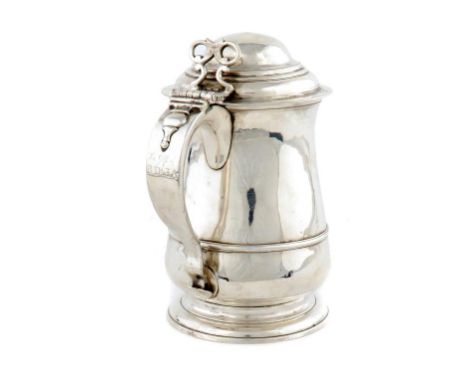 A GEORGE III SILVER TANKARD the handle engraved with contemporary inscription The Gift of RD to IA, 18.5cm h, by John Langlan