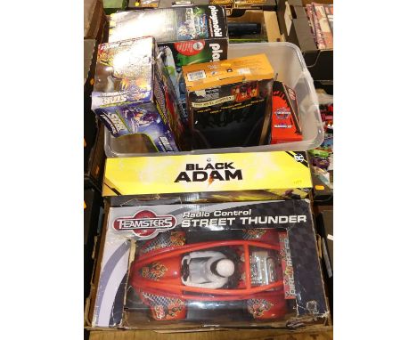 Two boxes of various boxed sets to include a Star Troopers Giant Bug Battle, a Battle Gun Titanium dragonoid training set etc