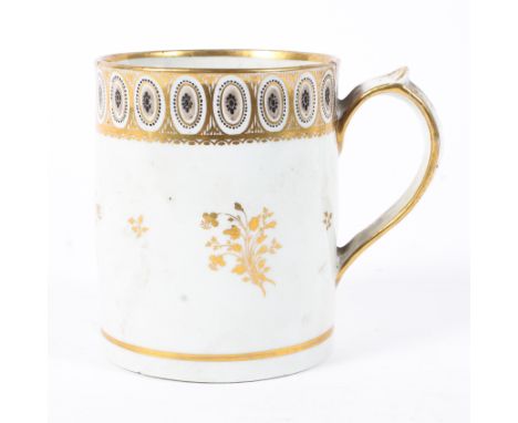 A Chamberlain's Worcester gilt and blue mug, early 19th century, iron-red marks, 11cm high