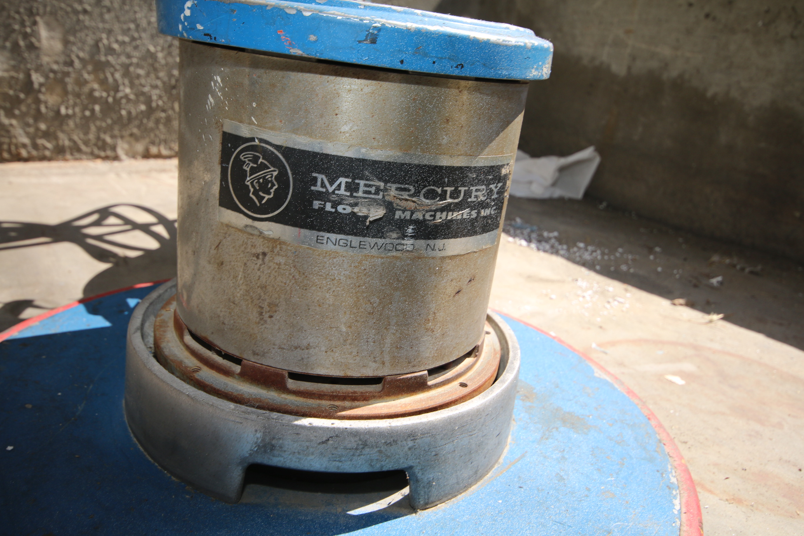 mercury floor scrubber