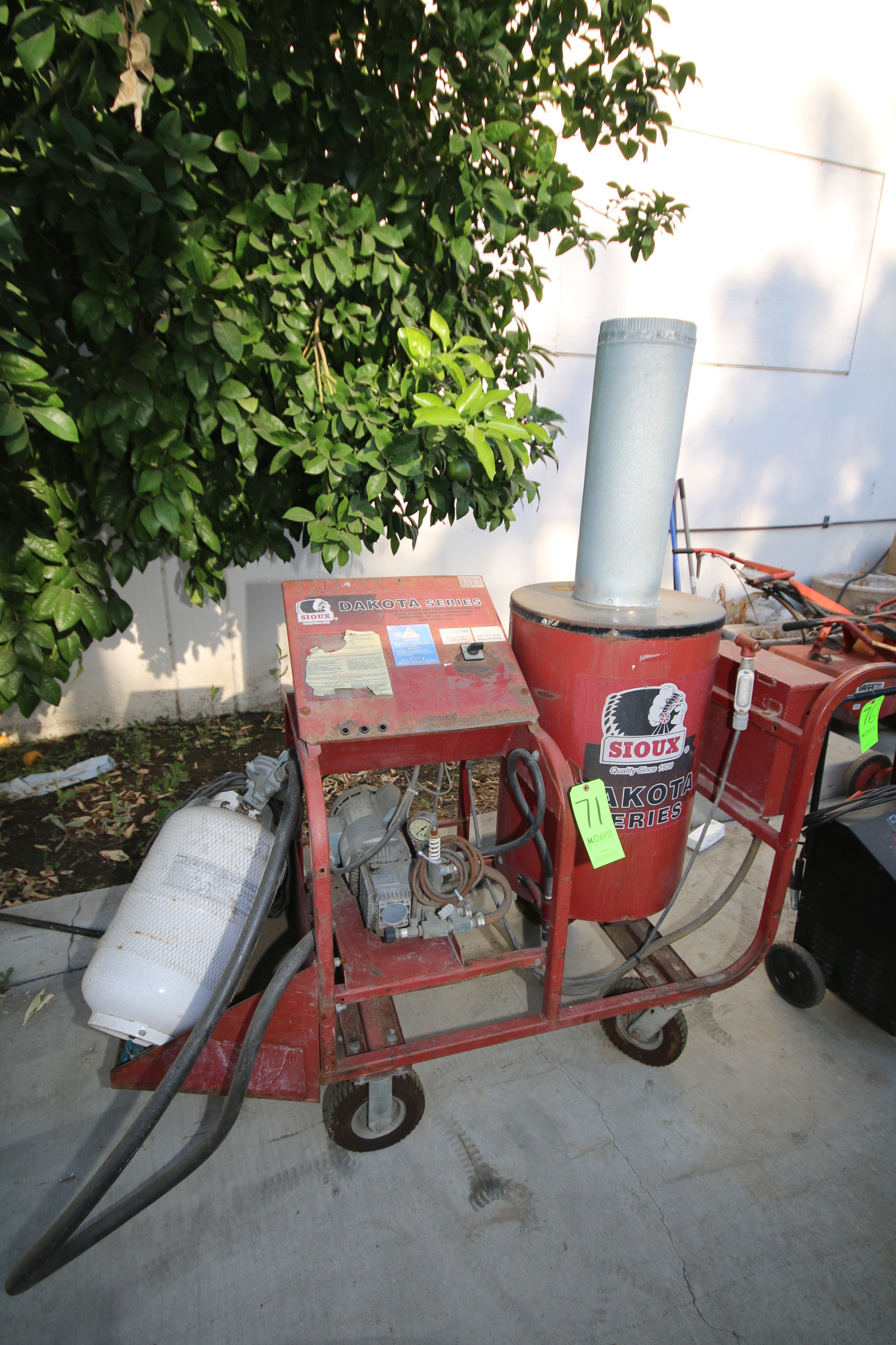 Sioux Steam Jenny, with 3/4 hp Motor, Vessel, Propane Tank, and Mounted