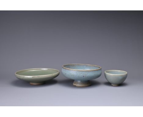THREE CHINESE CERAMIC ITEMS, SONG DYNASTY STYLE. To include a shallow dish, stem bowl, and smaller rounded bowl. All in Jun y