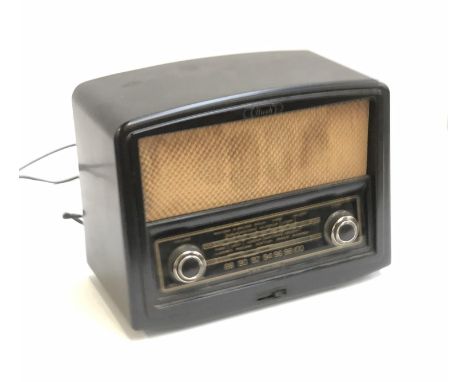 A vintage bakelite bush radio 