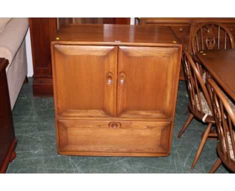 Ercol TV cabinet, height 94 cm, width 85 cm, depth 51 cm