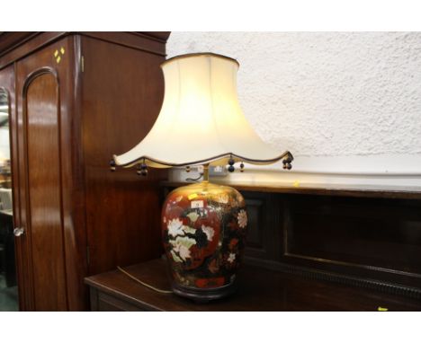 Large decorative table lamp and shade, height +/- 75 cm.